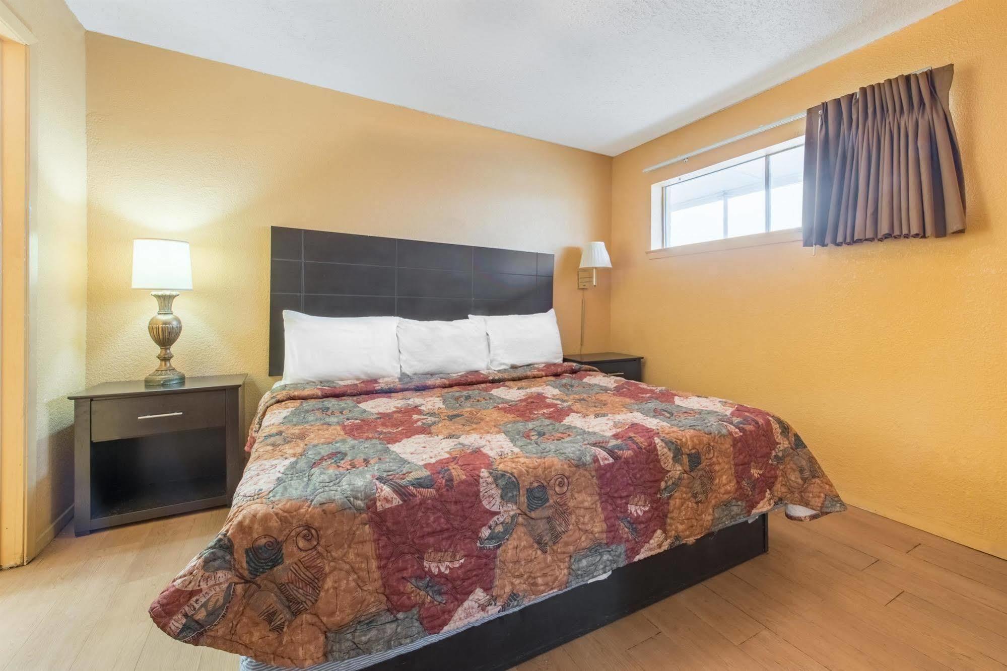 Express Inn Fort Worth Ngoại thất bức ảnh